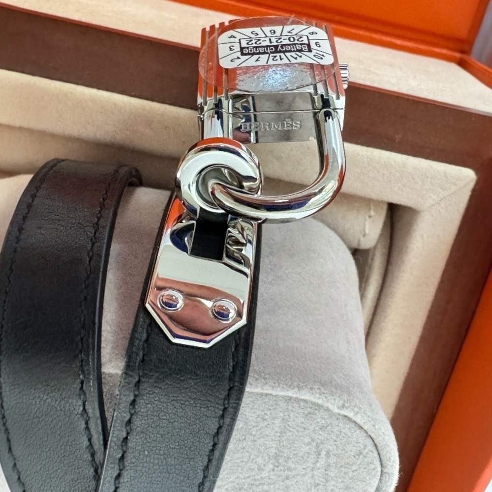 HERMÈS Kelly double tour PM 20 mm Hermès Black Leather Steel watch 3269061 NEW - Picture 10 of 17